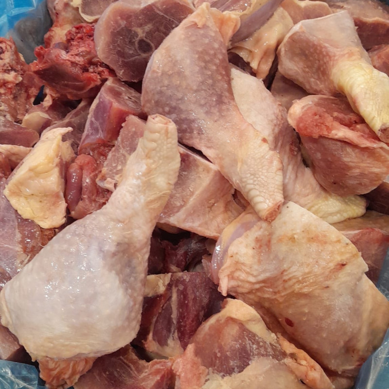 Pluvera Hard Chicken (Leg/Thigh) 10kg box