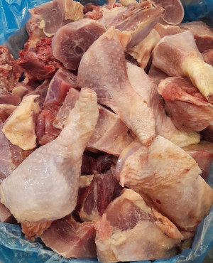 Pluvera Hard Chicken (Leg/Thigh) 10kg box